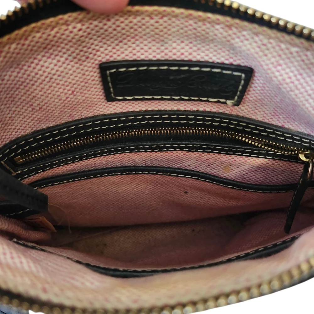 Dooney & Bourke Pebble Grain Black Crossbody Bag Leather Purse Zip‎ Pocket